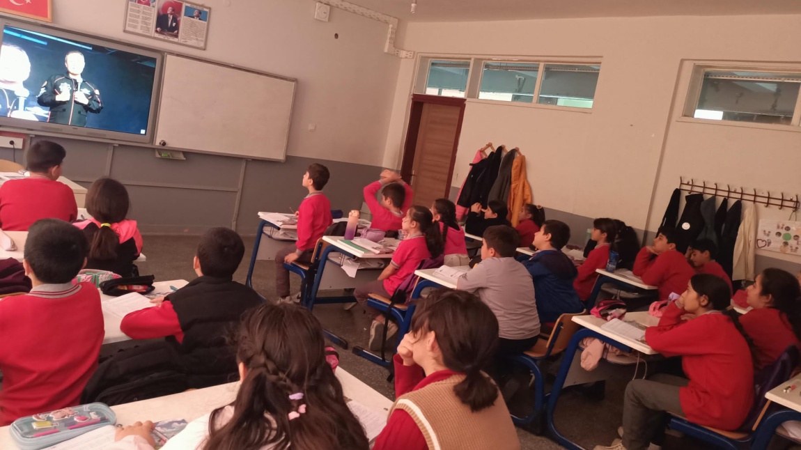 Dünya Uzay Haftası Özel Etkinliğimiz ile Öğrencilerimiz Uzaya Bir Adım Daha Yaklaşıyor!